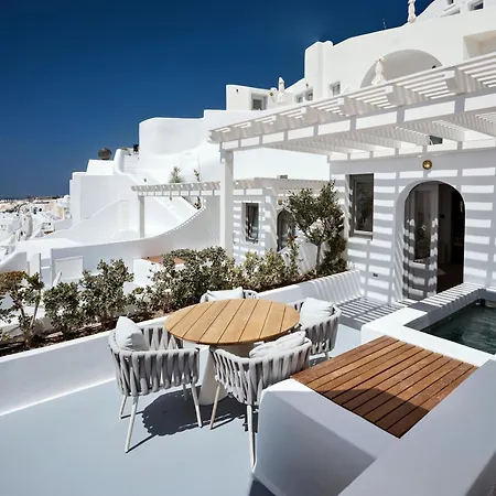 Hotel Ikies Santorini 4*