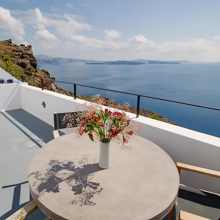 Ikies Santorini Hotell