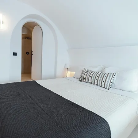 Ikies Santorini 4* Oia