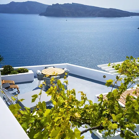 Ikies Santorini