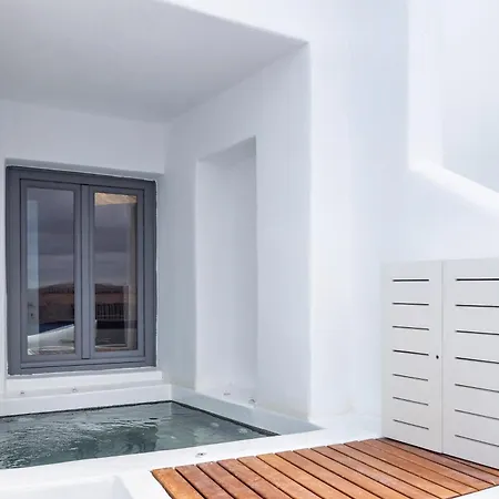 Ikies Santorini Hotell 4*